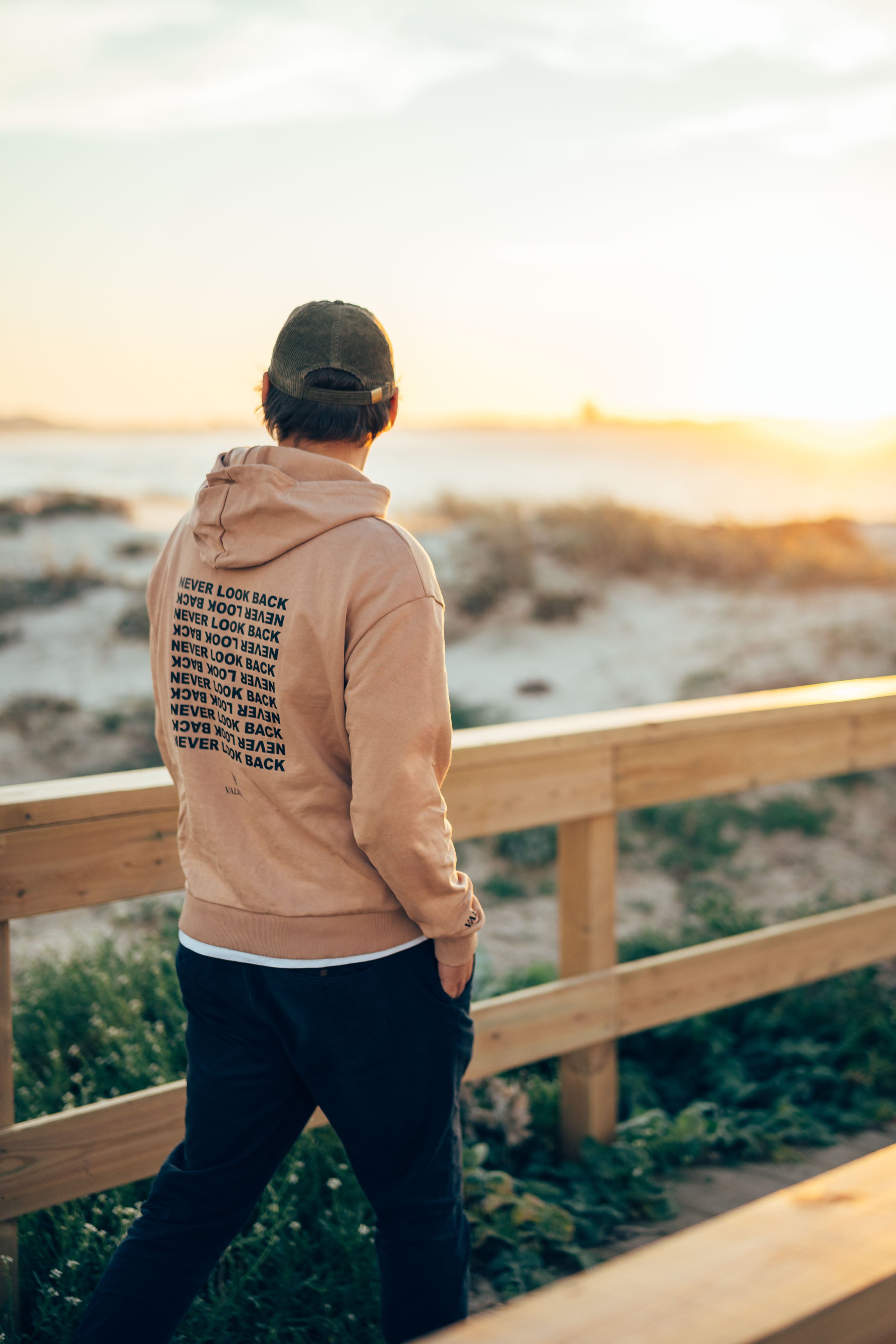 Never Look Back - Hoodie