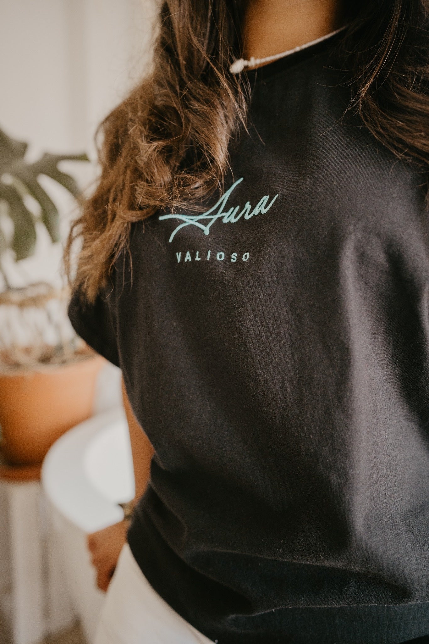 Valioso AURA with Back Print Black