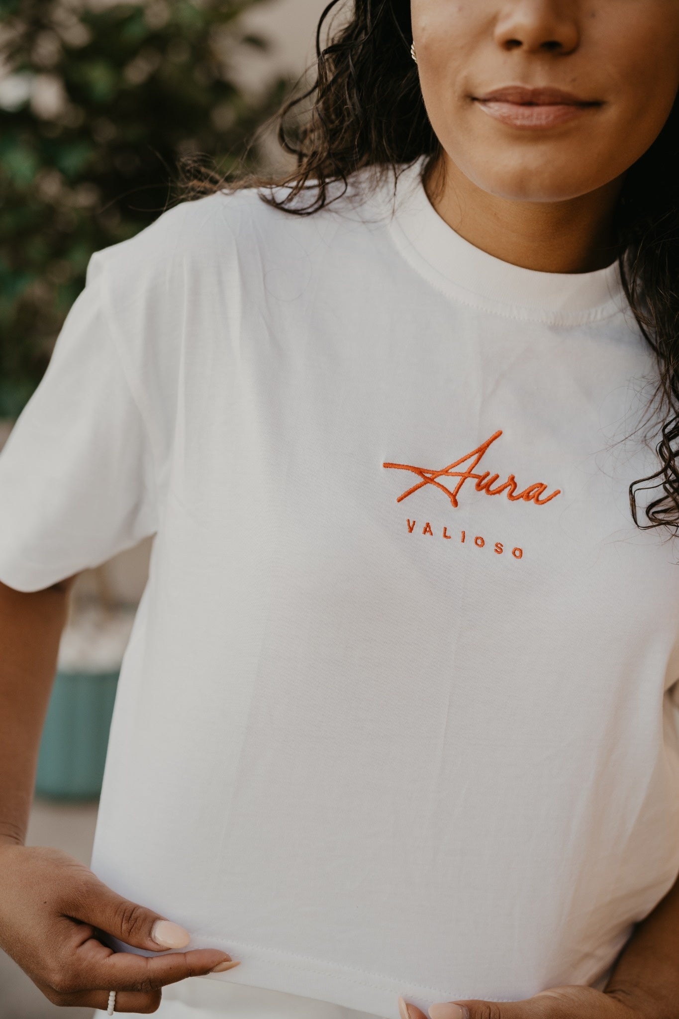 Aura Crop Tee – White Red Stitch