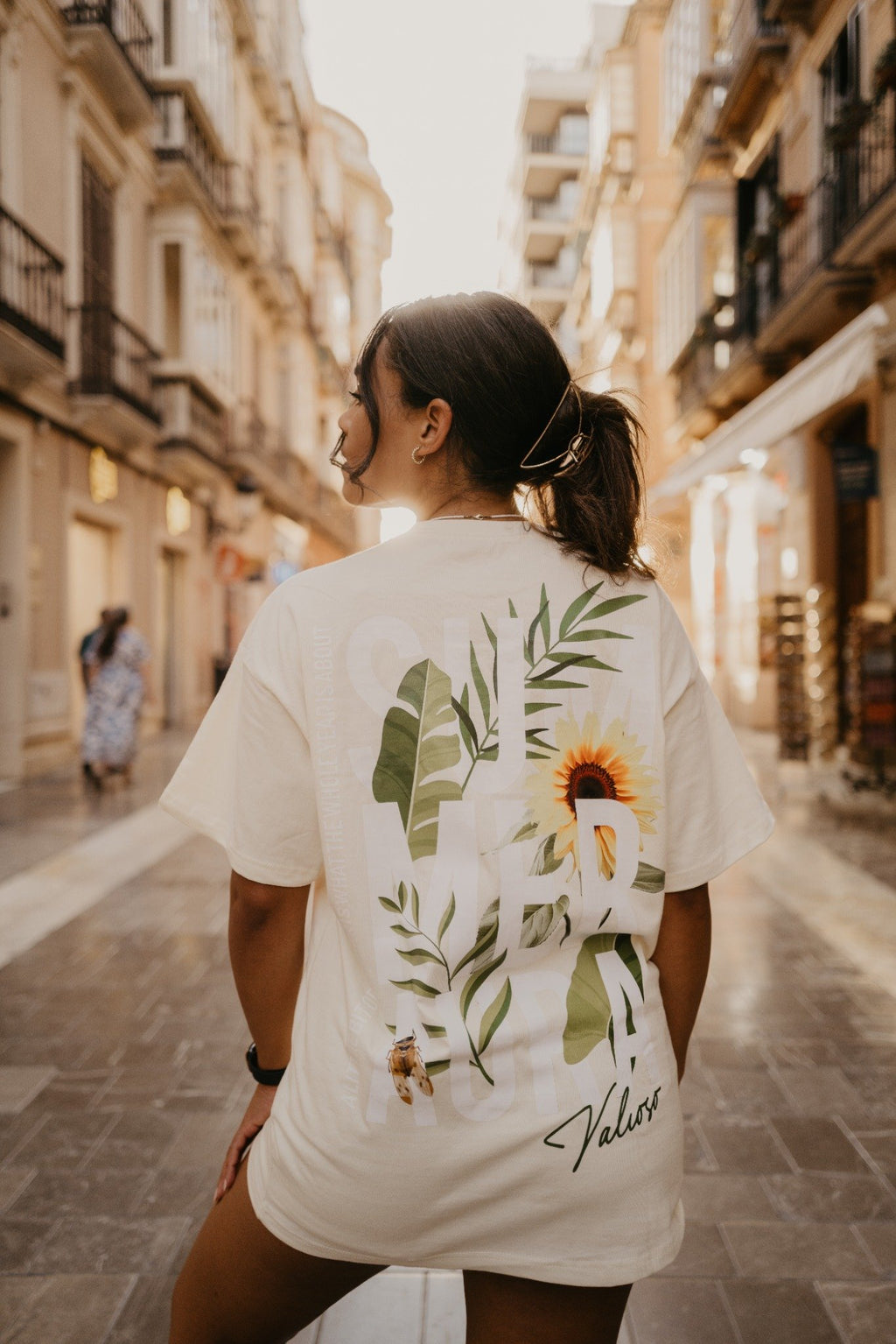 Aura Statement Tee – Yellow