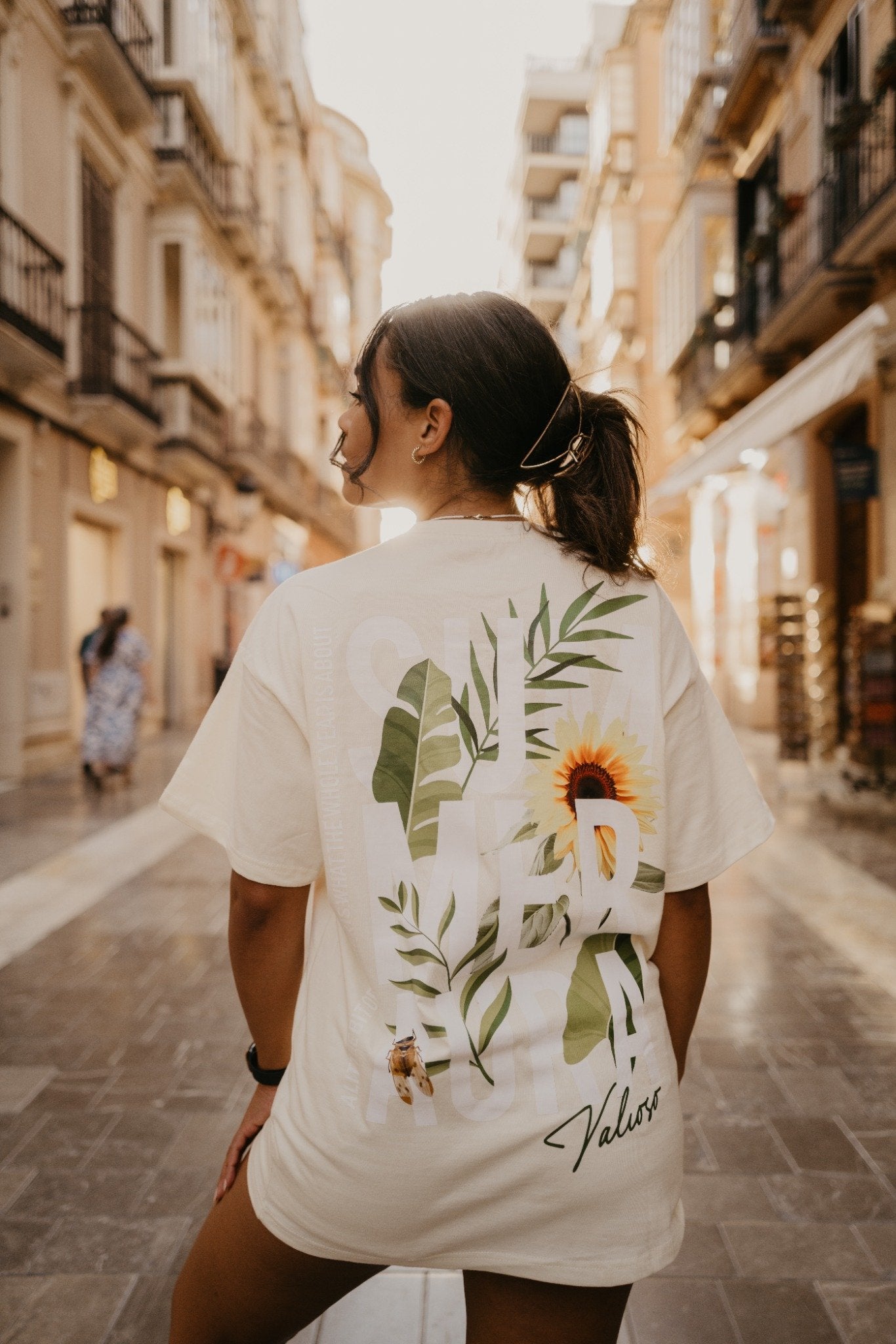 Aura Statement Tee – Yellow